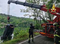 Auto nel ticino a somma lombardo 