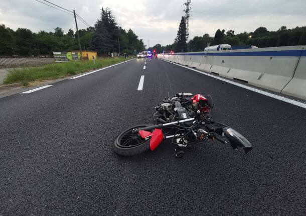 Incidente a Comabbio, grave 15enne