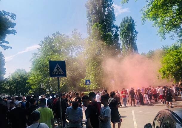 Festeggiamenti di fine anno scolastico a Legnano