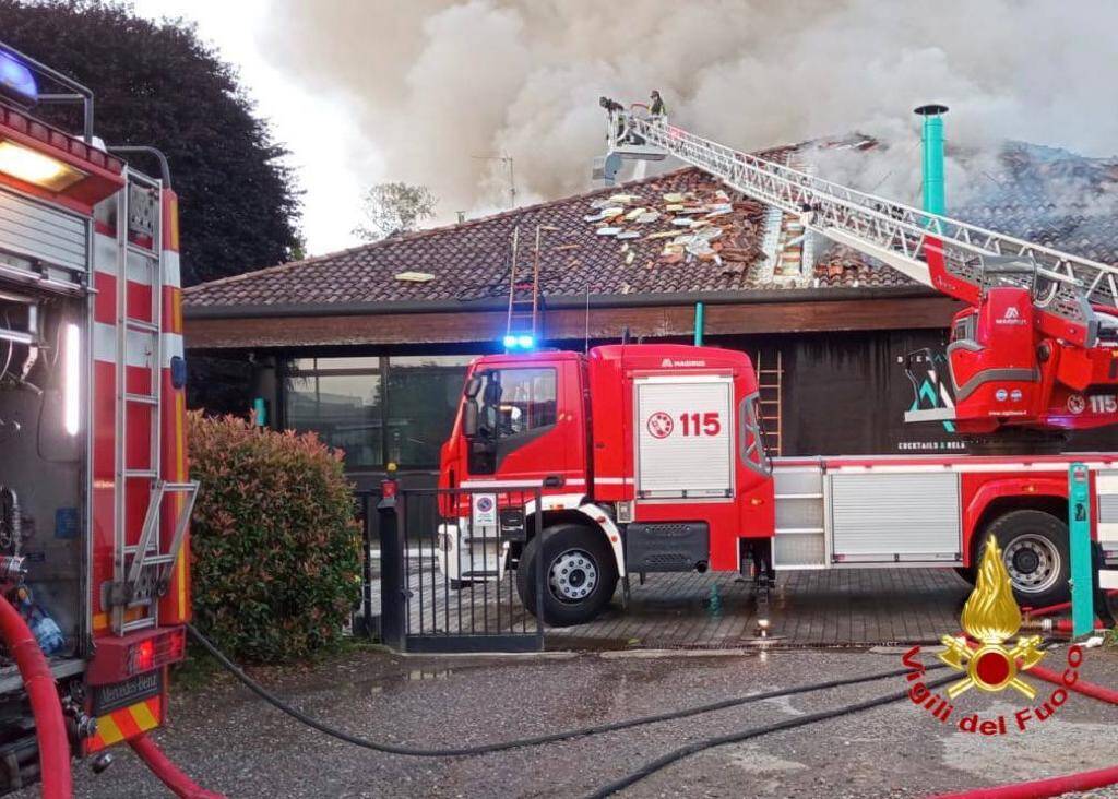 Incendio pub origgio