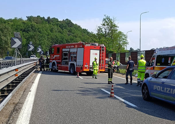 incidente Autostrada vigili del fuoco