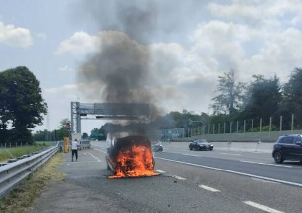 incidente sull'A8