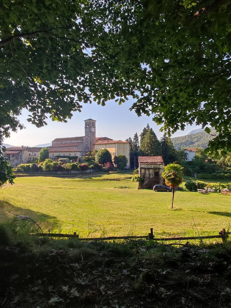La canonica di Brezzo di Bedero