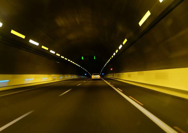 lavori autostrada strada notte