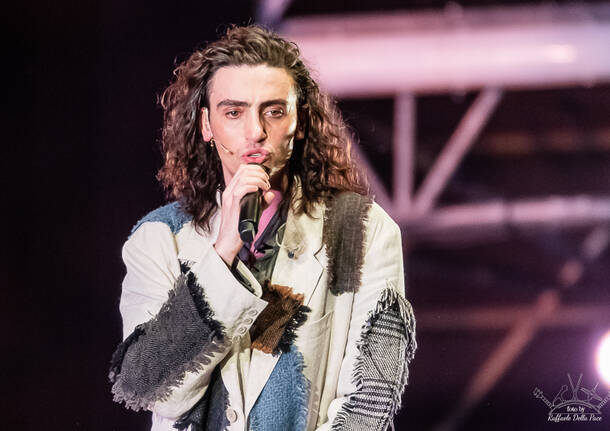 Le foto di Michele Bravi in concerto al Castello Sforzesco