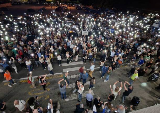 Oltre 2000 persone alla manifestazione per l’ospedale di Gallarate