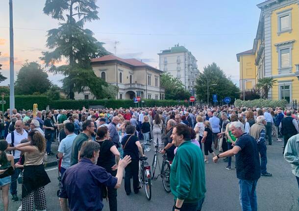 Oltre 2000 persone alla manifestazione per l’ospedale di Gallarate