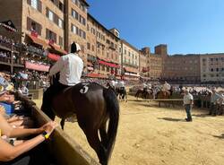 Palio di Siena: la Selva va ai canapi con Violenta da Clodia