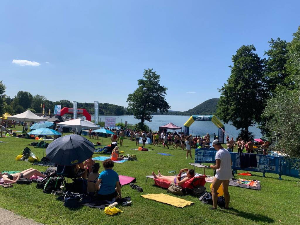 Traversata Italian Open Water Tour sul Lago di Monate - Le foto 