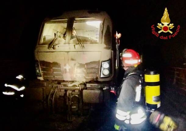 Treno merci deragliato a Laveno Mombello