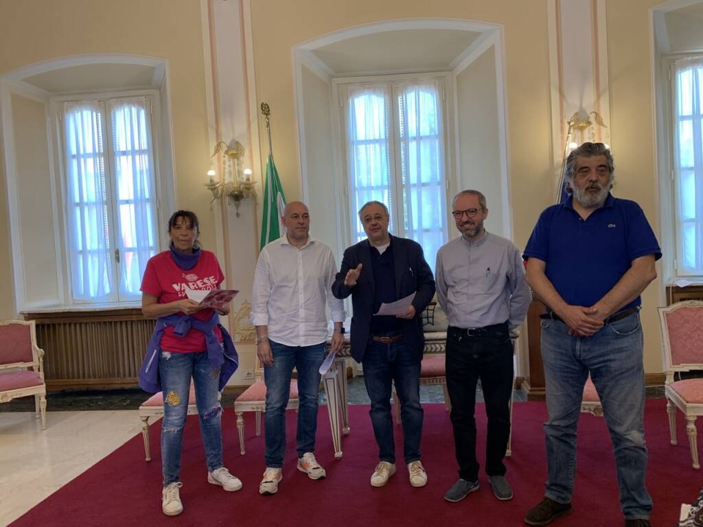 Un cuscino per volare alto con varese in maglia