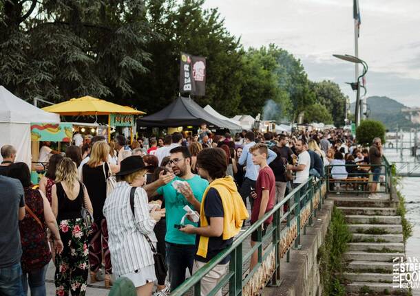 Urban Lake Street Food Arona