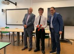 Varese - Giulio Ciaraffa del Liceo Ferraris vince l'Eco quiz di Acinque
