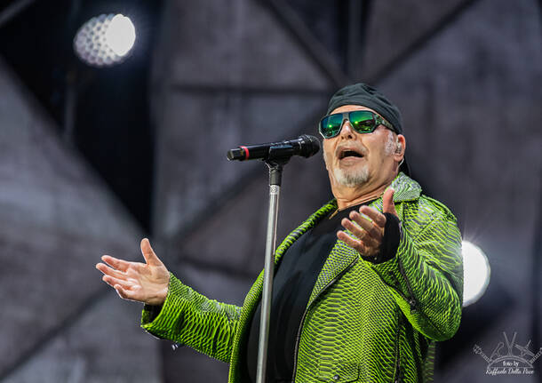 Le foto di Vasco Rossi in concerto allo Stadio Dall’Ara di Bologna