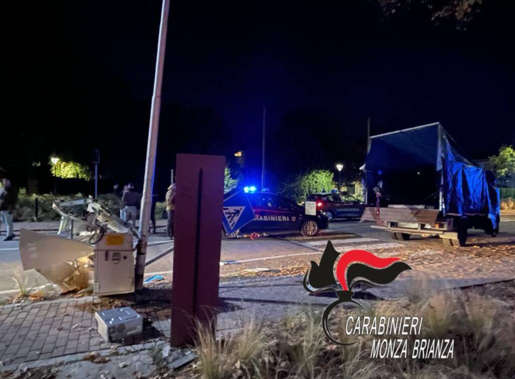 12 colpi tra Brianza, Milano, Lecco e Varese: in manette la banda dei bancomat