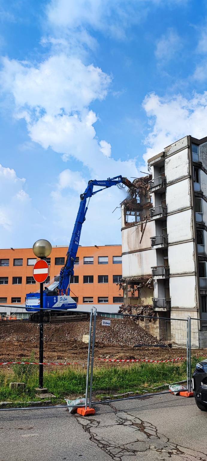 abbattimento ex geriatria ospedale di varese