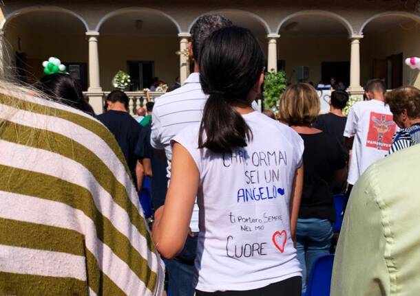 Arcisate – I funerali di Christian Pallaro all’oratorio di Brenno