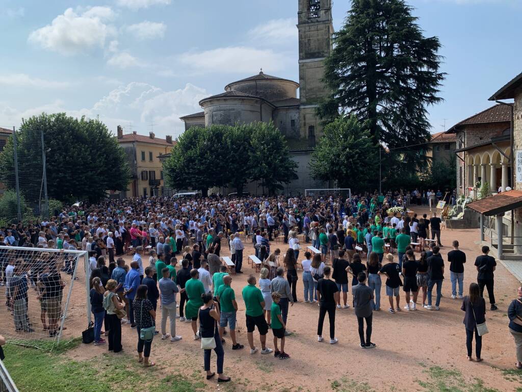 Arcisate - A Brenno i funerali di Christian Pallaro