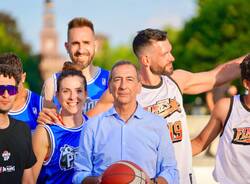 Basket: progetto "Same Hands" sotto l'arco della Pace a Milano. By Daniele Zaffaroni