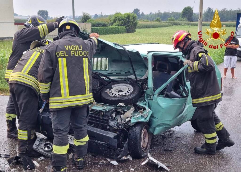 Panda contro camion a Castelseprio