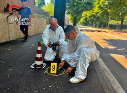 Colpi di pistola contro auto in transito. Ferito un uomo a Seregno