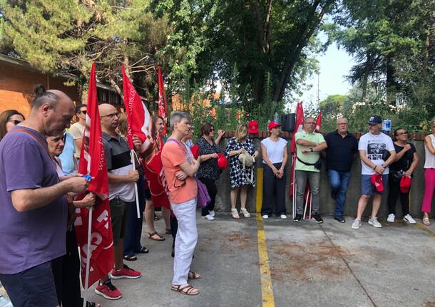 Crisi Gran Casa: lavoratori in sciopero a Legnano 