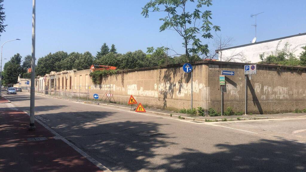 Demolita l'ex area Riva a Legnano
