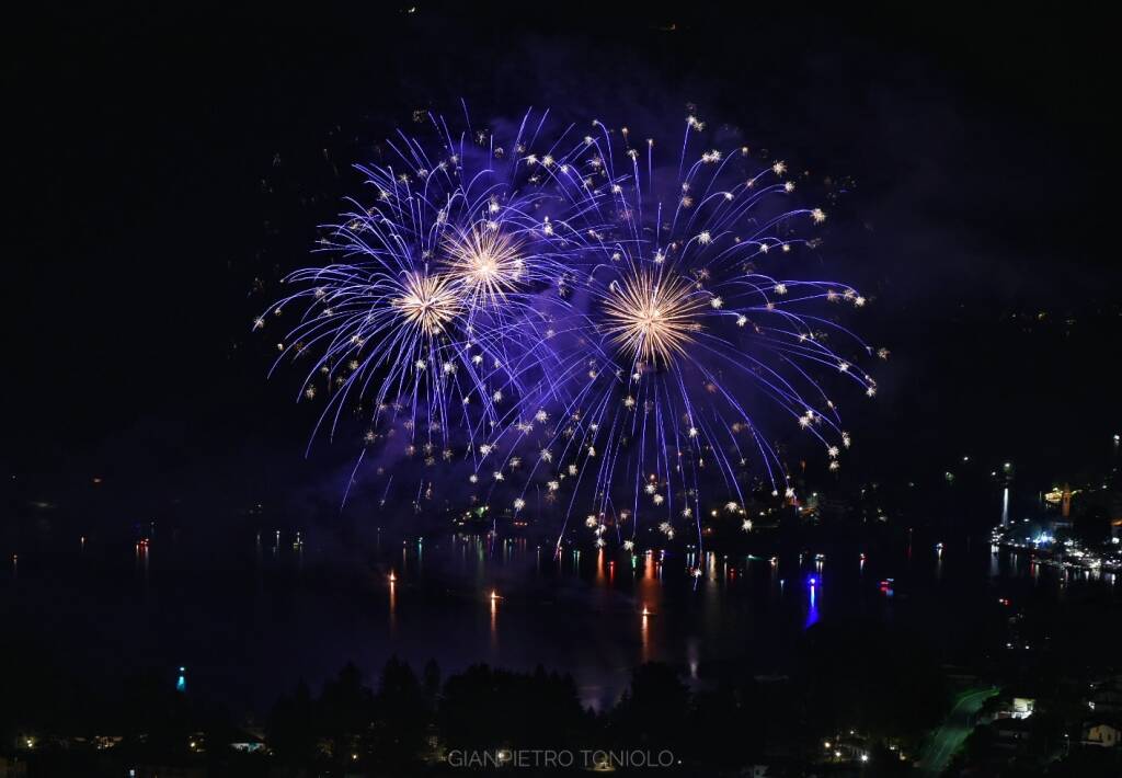 I Fuochi italo svizzeri di Lavena Ponte Tresa