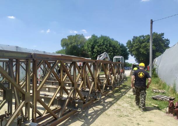 I Genieri Lombardia ricostruiscono un ponte in Romagna