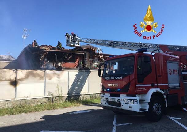 incendio Trezzano sul Naviglio