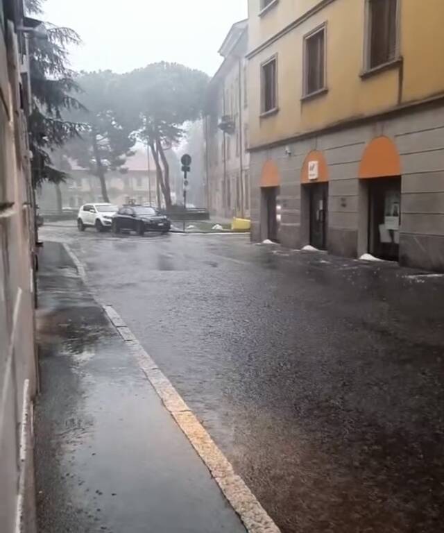 La grandinata su Saronno, le foto di Ezio Cairoli 