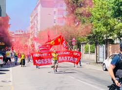 Lavoratori metalmeccanici e sindacati in corteo a Legnano 