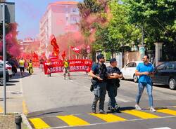 Lavoratori metalmeccanici e sindacati in corteo a Legnano 