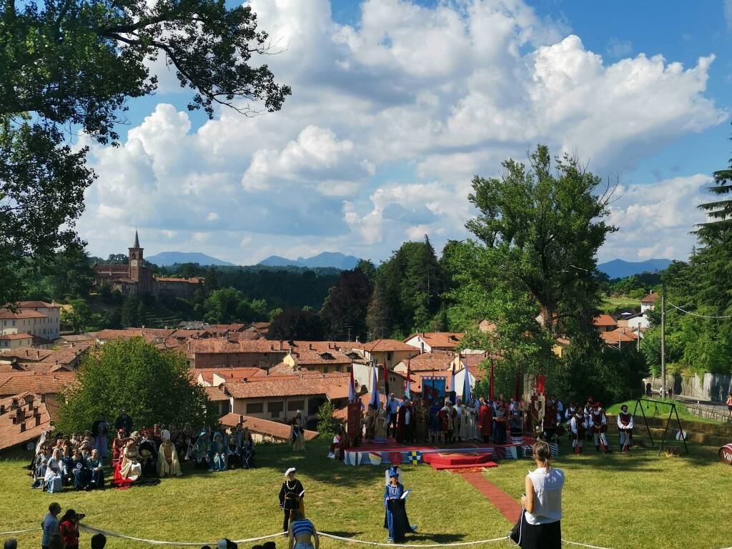 Palio dei Castelli 2023, la Corsa dei Cerchi e i momenti solenni