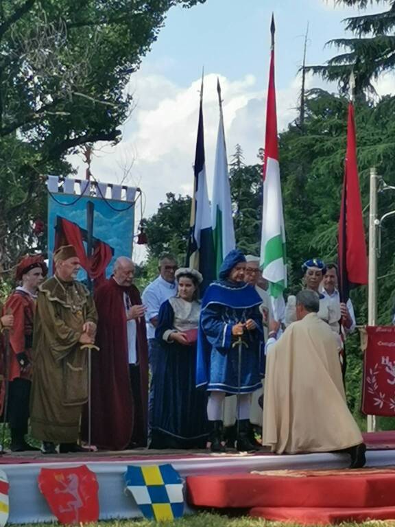 Palio dei Castelli 2023, la Corsa dei Cerchi e i momenti solenni