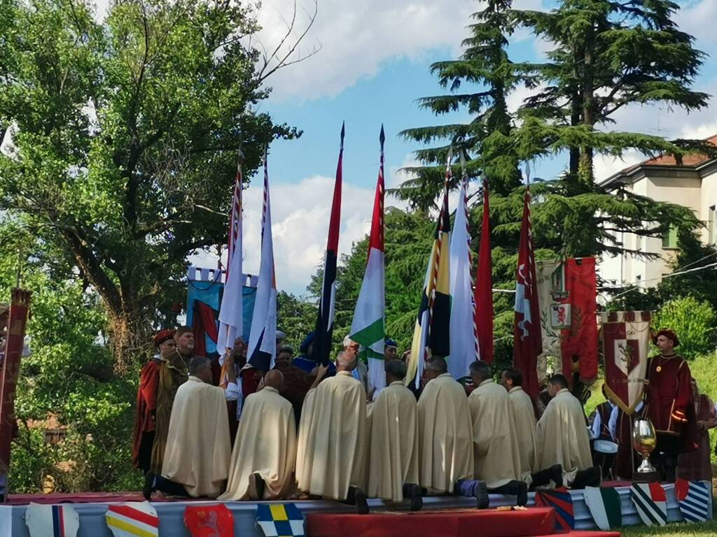 Palio dei Castelli 2023, la Corsa dei Cerchi e i momenti solenni