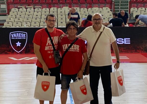 Primi abbonati pallacanestro Varese 2023 2024