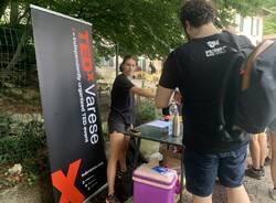 Uno spettacolo al Campo dei Fiori con tedx e karakorum teatro