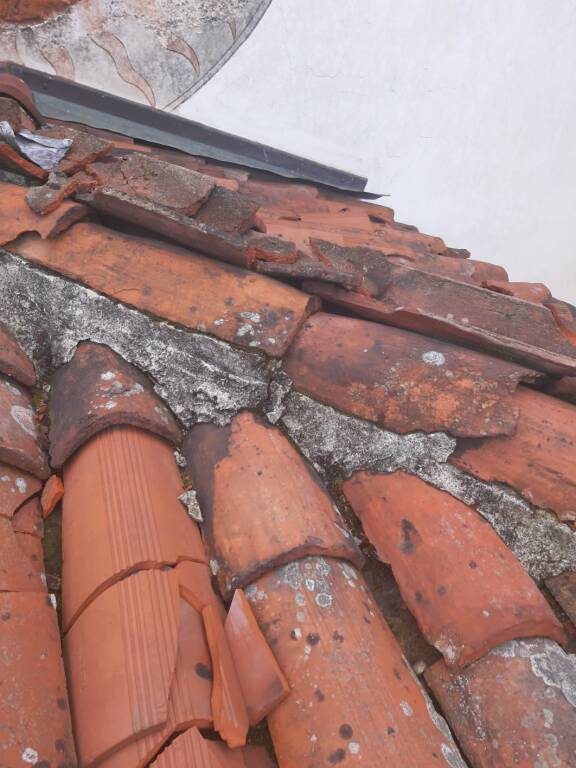 A Gerenzano il maltempo ha gravemente danneggiato gli edifici parrocchiali e la scuola dell'infanzia