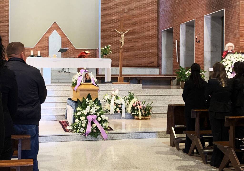 A Varese il funerale di Kleidia Siku