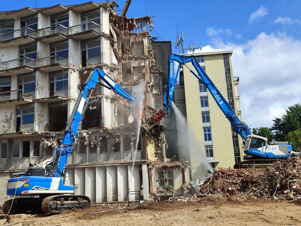 abbattimento ex geriatria ospedale di varese