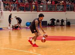 Allenamento davanti ai propri tifosi per la Openjobmetis