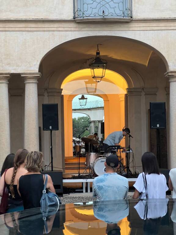 Dj set e performance a Villa e Collezione Panza di Varese