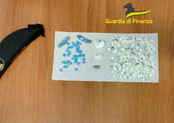 droga guardia di finanza como