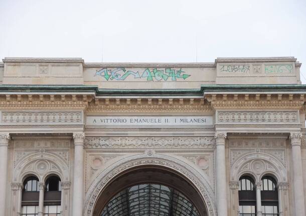 Galleria Vittorio Emanuele vandalizzata (foto Andrea Cherchi)