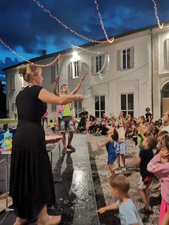 I bambini protagonisti a Castiglione in una serata da sogno al Castello 