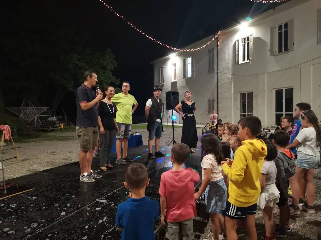 I bambini protagonisti a Castiglione in una serata da sogno al Castello 