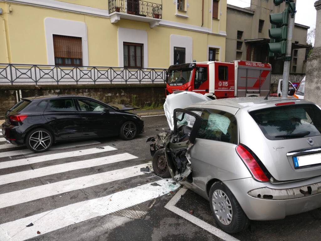 incidente via costa Busto Arsizio