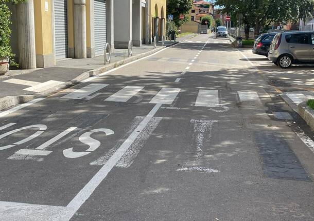 Piazza del Popolo a Legnano verso il completamento con gli ultimi arredi