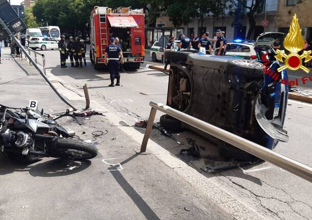 vigili del fuoco incidente in corso XXII Marzo 39 Milano